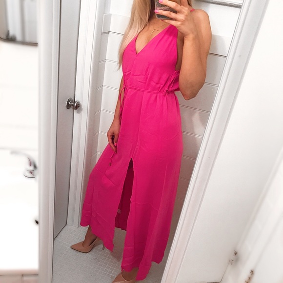 🆕 BRIGHT PINK SLIT MAXI DRESS! - Picture 2 of 13